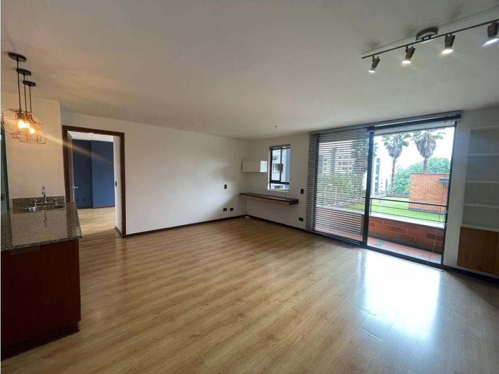 APARTA ESTUDIO EN ARRIENDO SECTOR DE LOS BALSOS - POBLADO