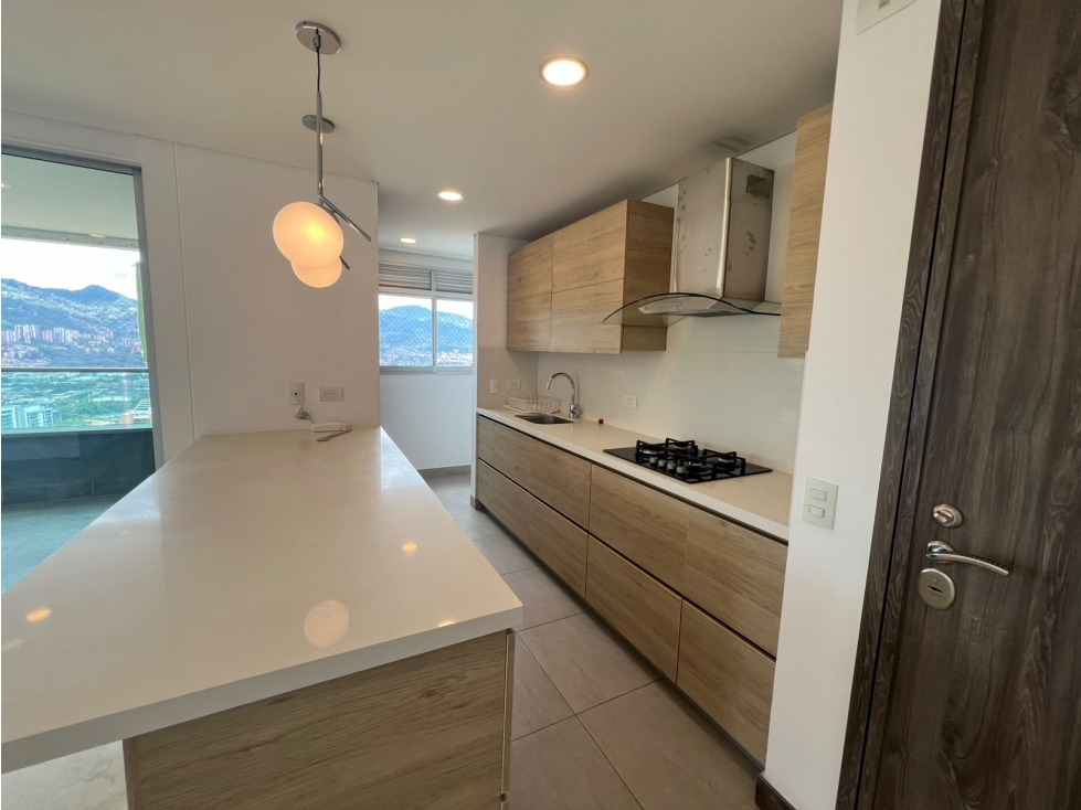 APARTAMENTO EN ARRIENDO SECTOR DE LOS PARRA - POBLADO — foto 3