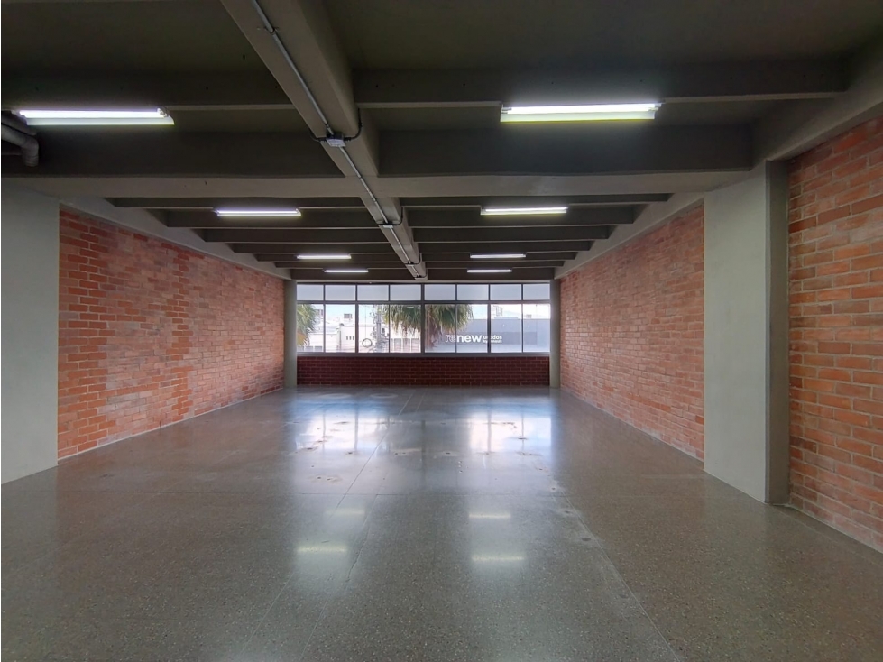 LOCAL EN ARRIENDO SECTOR SANTA FE - POBLADO — foto 2