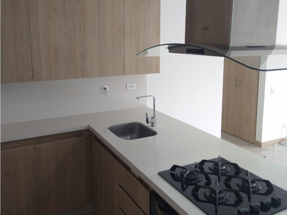 APARTAMENTO EN VENTA SECTOR DE LAS PALMAS - POBLADO — foto 3