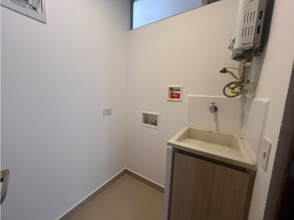 APARTA ESTUDIO EN ARRIENDO SECTOR LOS GONZALEZ - POBLADO — foto 6