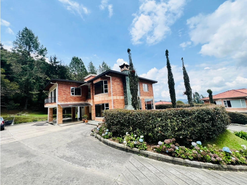 CASA EN ARRIENDO ALTO DE ESCOBERO — foto 2