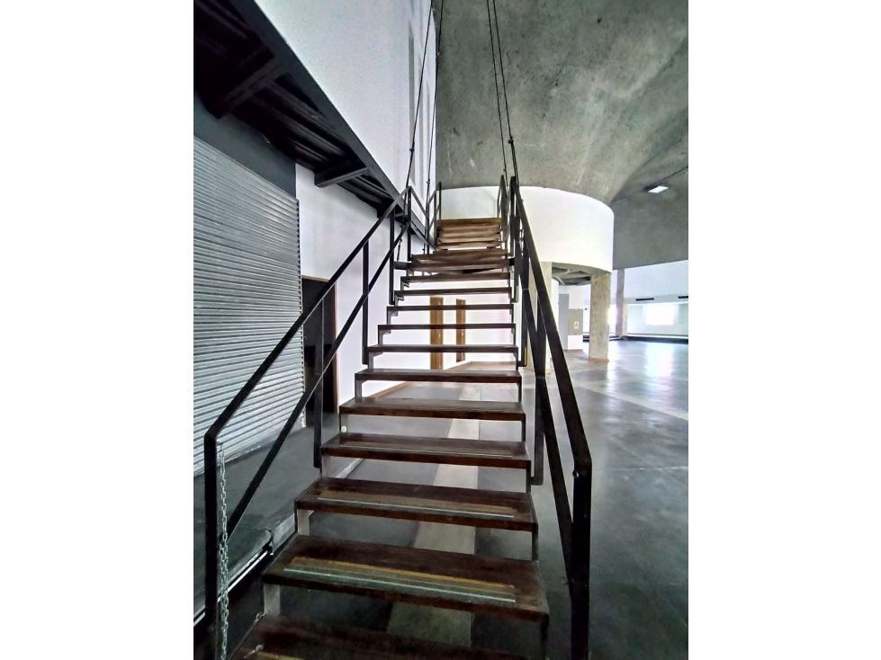 Local en Arriendo Milla de Oro Medellin — foto 2