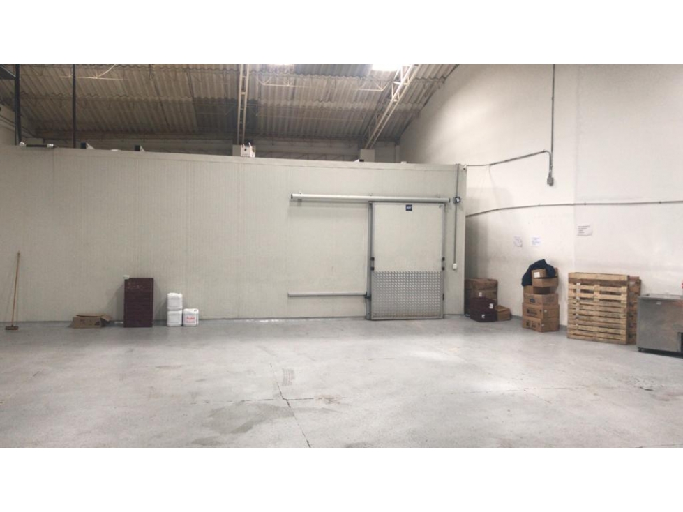 BODEGA PARA VENTA ó ARRIENDO EN EL SECTOR DE LA PAZ - ENVIGADO - 3