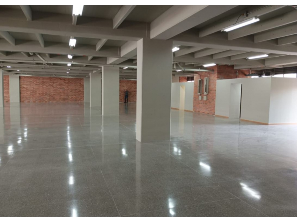 LOCAL EN ARRIENDO SECOR SANTA FE GUAYABAL — foto 3