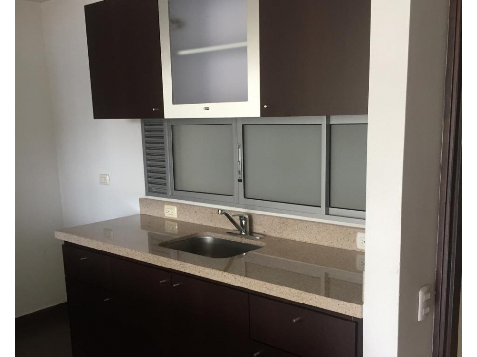 APARTAMENTO EN ARRIENDO SECTOR OVIEDO - POBLADO — foto 5
