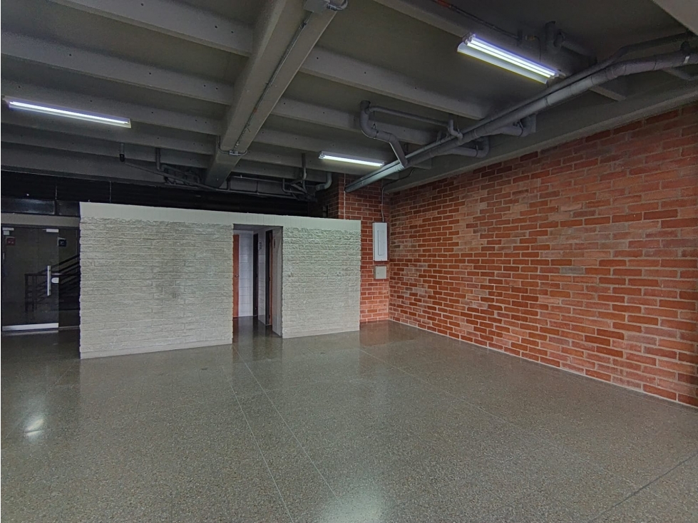 LOCAL EN ARRIENDO SECTOR SANTA FE - POBLADO — foto 3