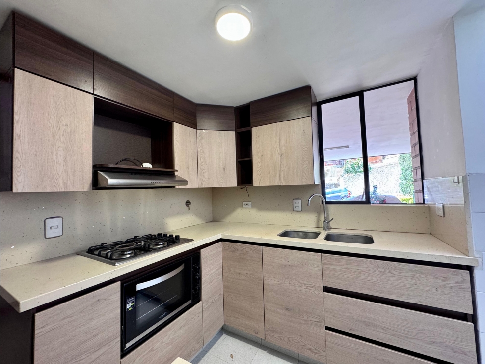 CASA EN ARRIENDO SECTOR DE LOMA DE LAS BRUJAS - ENVIGADO — foto 2