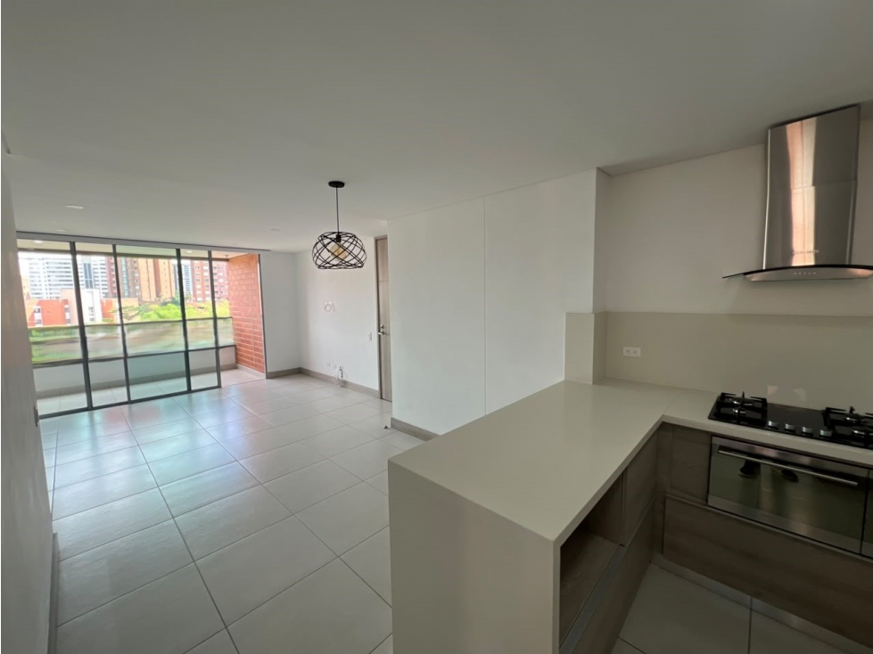 APARTAMENTO EN ARRIENDO — foto 2