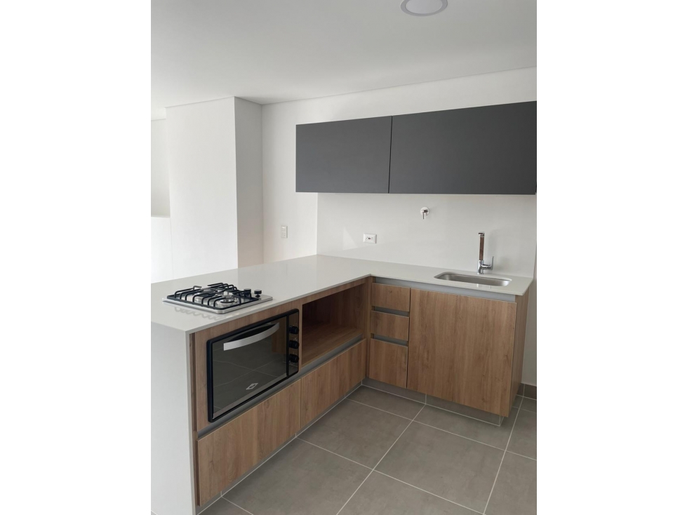 APARTAESTUDIO EN ARRIENDO SECTOR CIUDAD DEL RIO - POBLADO - 5