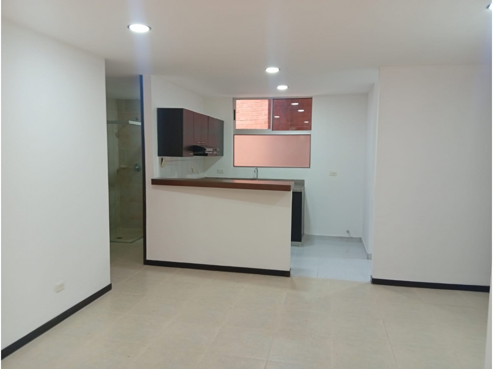 APARTAMENTO EN ARRIENDO SECTOR CASTROPOL - POBLADO - 3