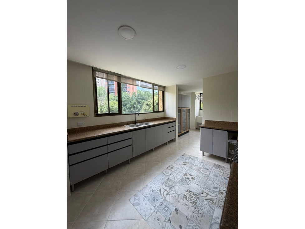 APARTAMENTO EN ARRIENDO SECTOR SAN LUCAS-EL POBLADO — foto 5