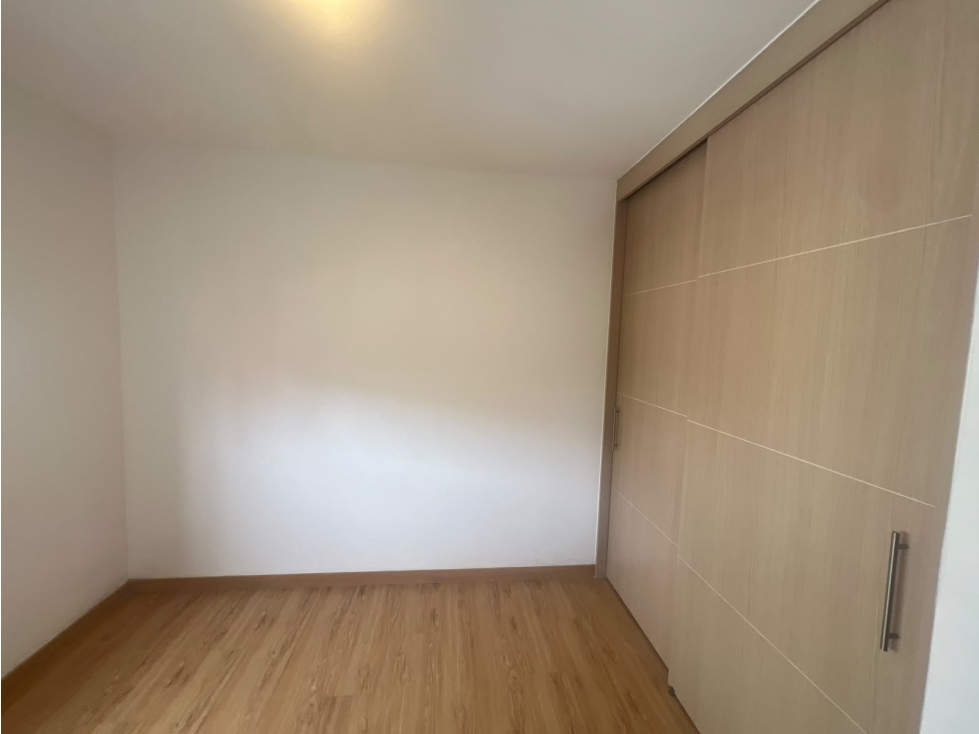 APARTAMENTO EN ARRIENDO SECTOR DE LOMA DEL INDIO - POBLADO — foto 4