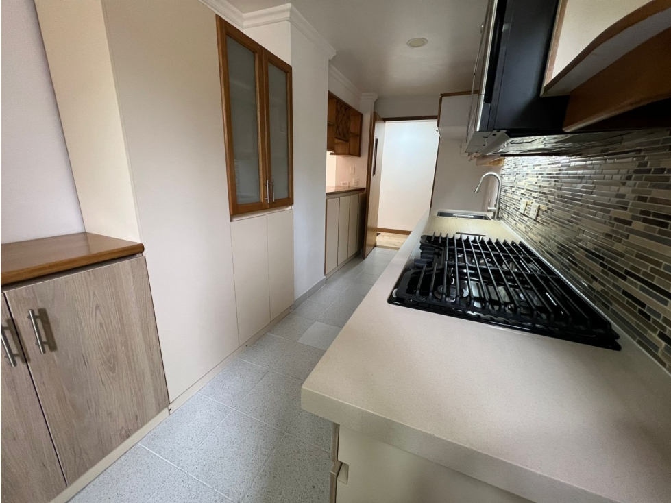APARTAMENTO EN ARRIENDO SECTOR LOS BALSOS - POBLADO — foto 2