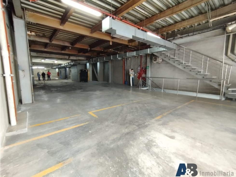 EDIFICIO EN ARRIENDO SECTOR LAURELES - 5