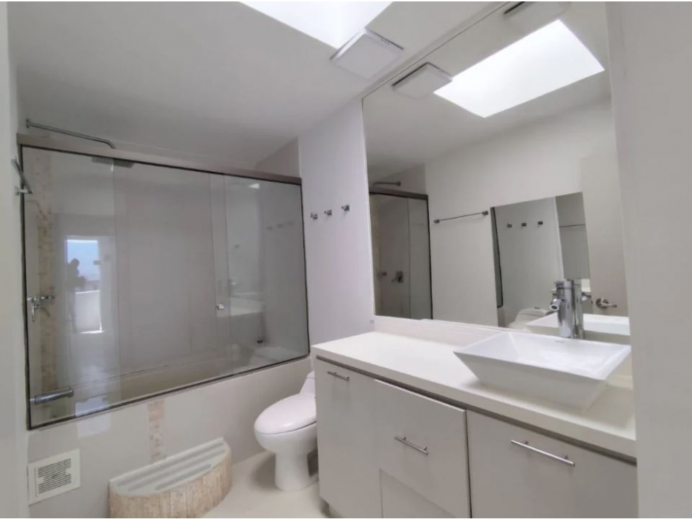 PENTHOUSE EN ARRIENDO SECTOR LOS BALSOS POBLADO — foto 5