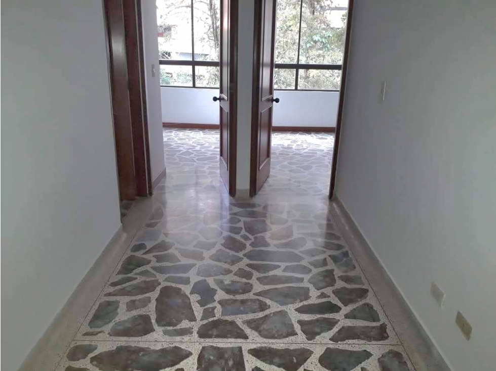 APARTAMENTO EN ARRIENDO SECTOR LA TOJA - POBLADO — foto 5
