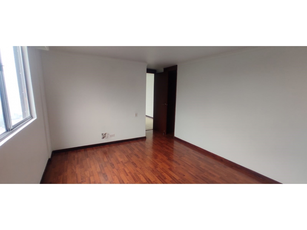 APARTAMENTO EN ARRIENDO SECTOR DE ALTOS DEL POBLADO — foto 5