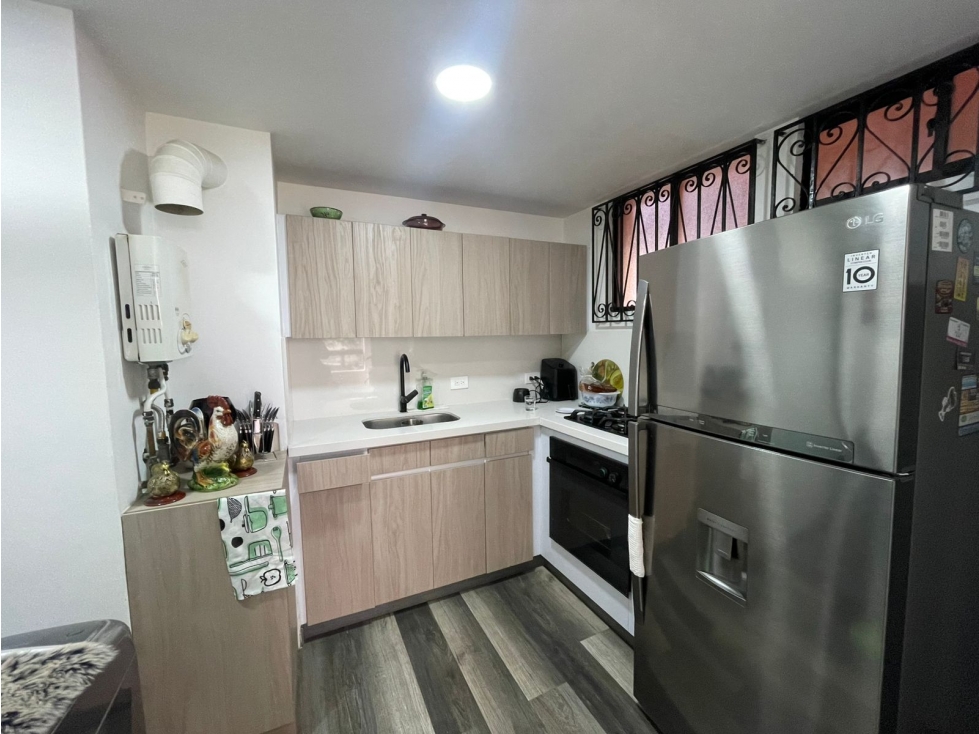 APARTAMENTO EN ARRIENDO SECTOR DE LOMA DEL INDIO - POBLADO — foto 4