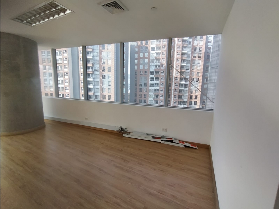 OFICINA EN ARRIENDO SECTOR LOMA DE SAN JULIAN - POBLADO — foto 6