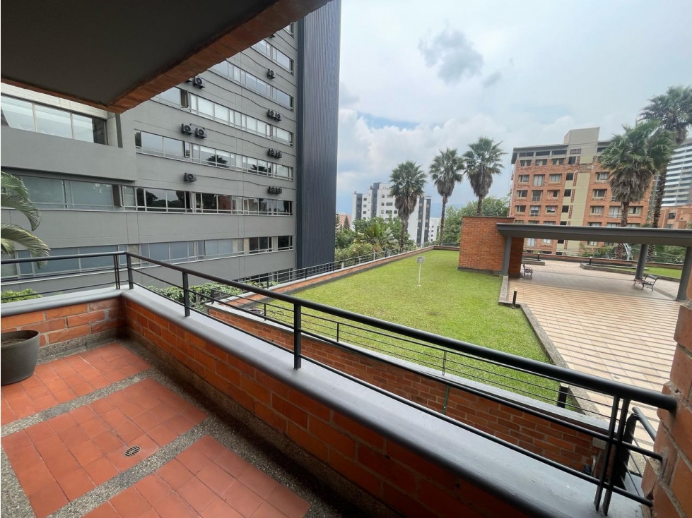 APARTA ESTUDIO EN ARRIENDO SECTOR DE LOS BALSOS - POBLADO — foto 4
