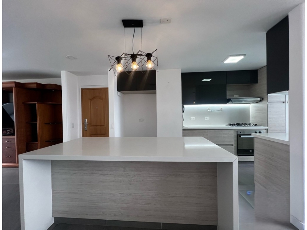APARTAMENTO EN ARRIENDO SECTOR DE LOS BALSOS - POBLADO — foto 3