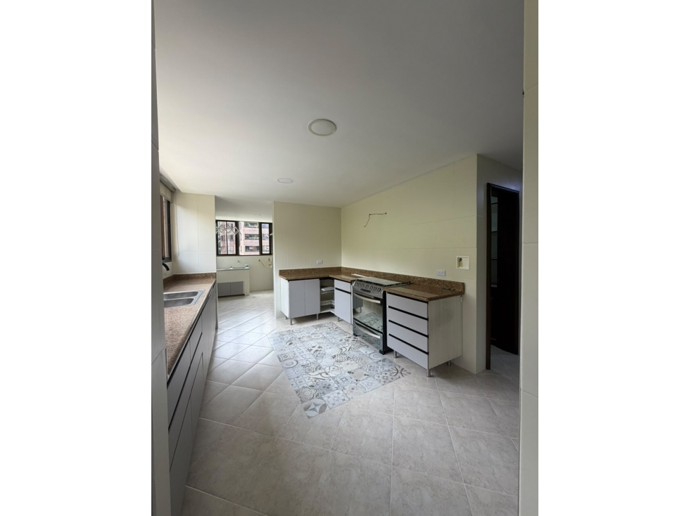 APARTAMENTO EN ARRIENDO SECTOR SAN LUCAS-EL POBLADO — foto 6
