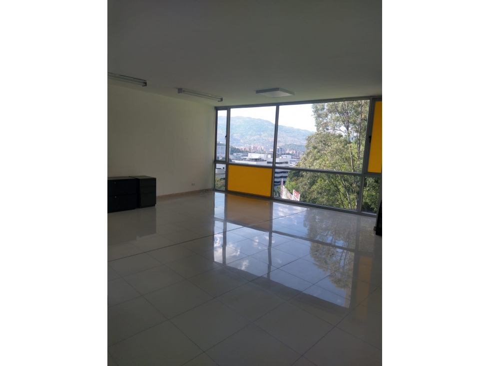 OFICINA EN ARRIENDO Y/OVENTA EN SECTOR CASTROPOL - POBLADO — foto 5
