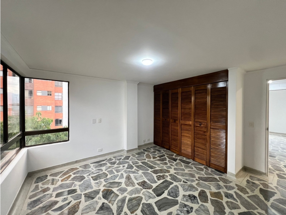 APARTAMENTO EN ARRIENDO SECTOR LAS LOMAS - POBLADO — foto 4