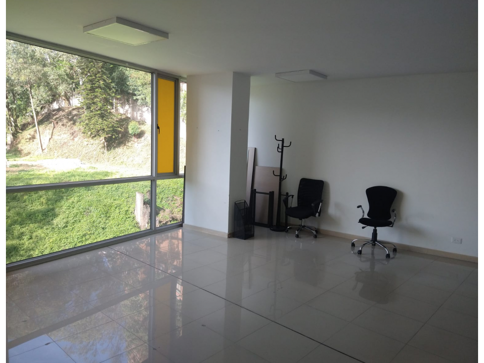 OFICINA EN ARRIENDO Y/OVENTA EN SECTOR CASTROPOL - POBLADO — foto 6