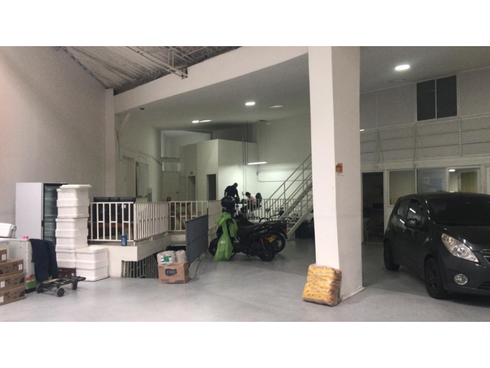 BODEGA PARA VENTA ó ARRIENDO EN EL SECTOR DE LA PAZ - ENVIGADO - 4