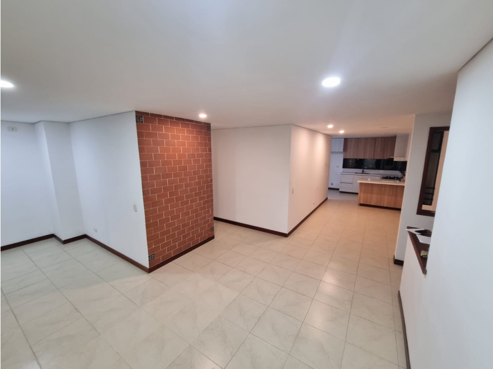 APARTAMENTO EN ARRIENDO SECTOR DE LOS PARRA - POBLADO — foto 5