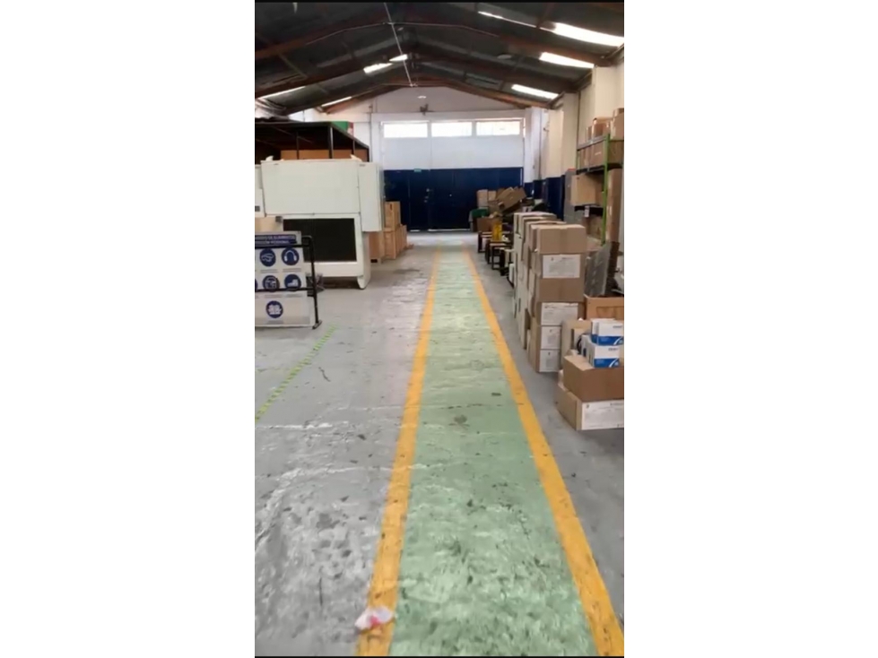 BODEGA PARA LA VENTA EN LAS FERIAS, CUNDINAMARCA — foto 3