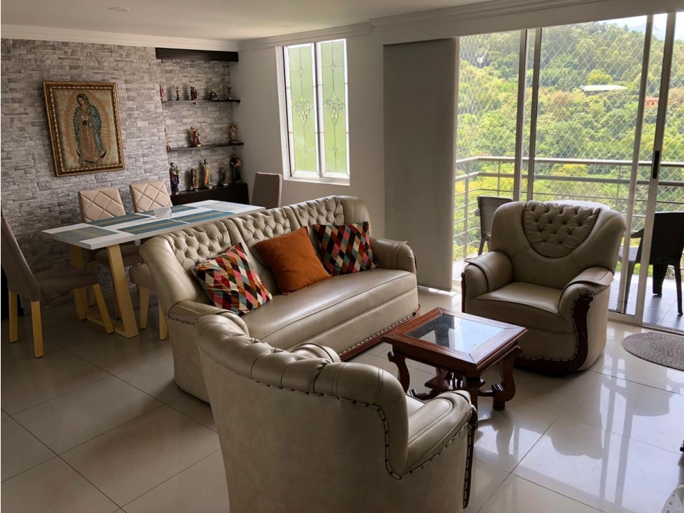 Apartamento en Venta en los Colores