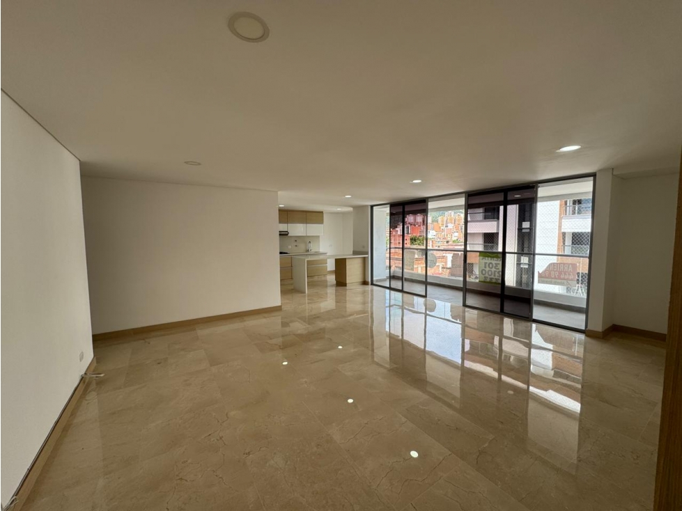 Apartamento en alquiler en Laureles