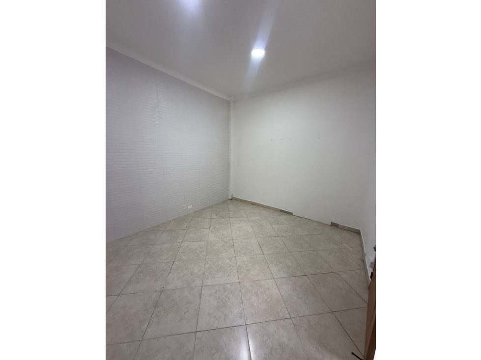 Oficina en alquiler en Laureles — foto 3