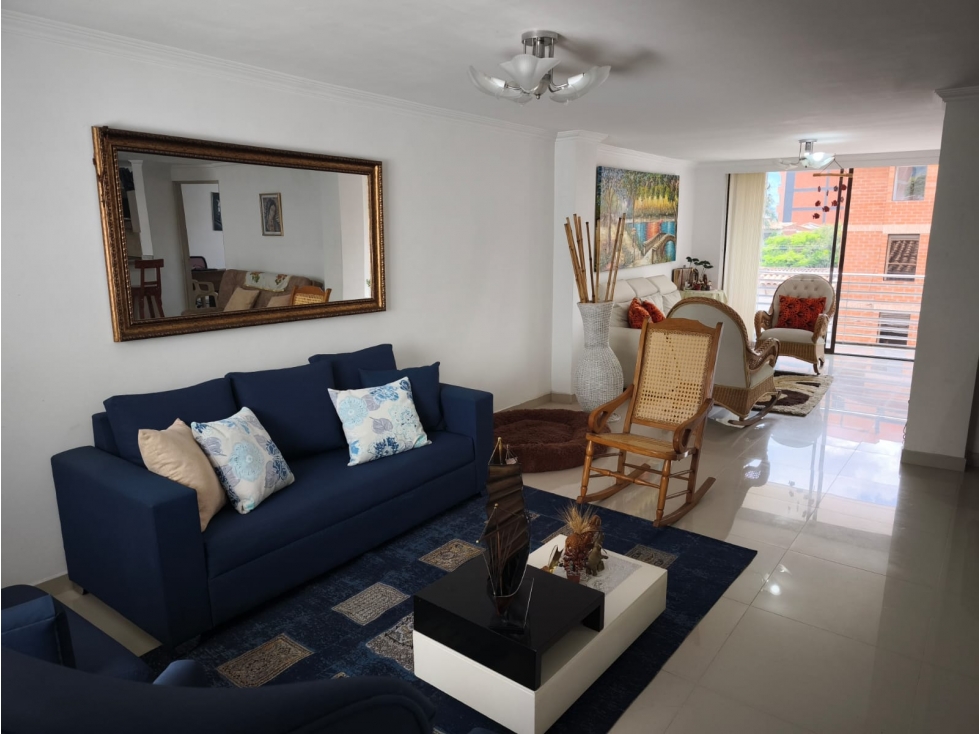 Apartamento en venta en Laureles