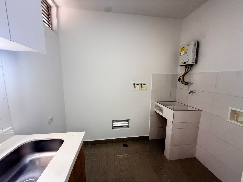 apartaestudio en alquiler calasanz — foto 2