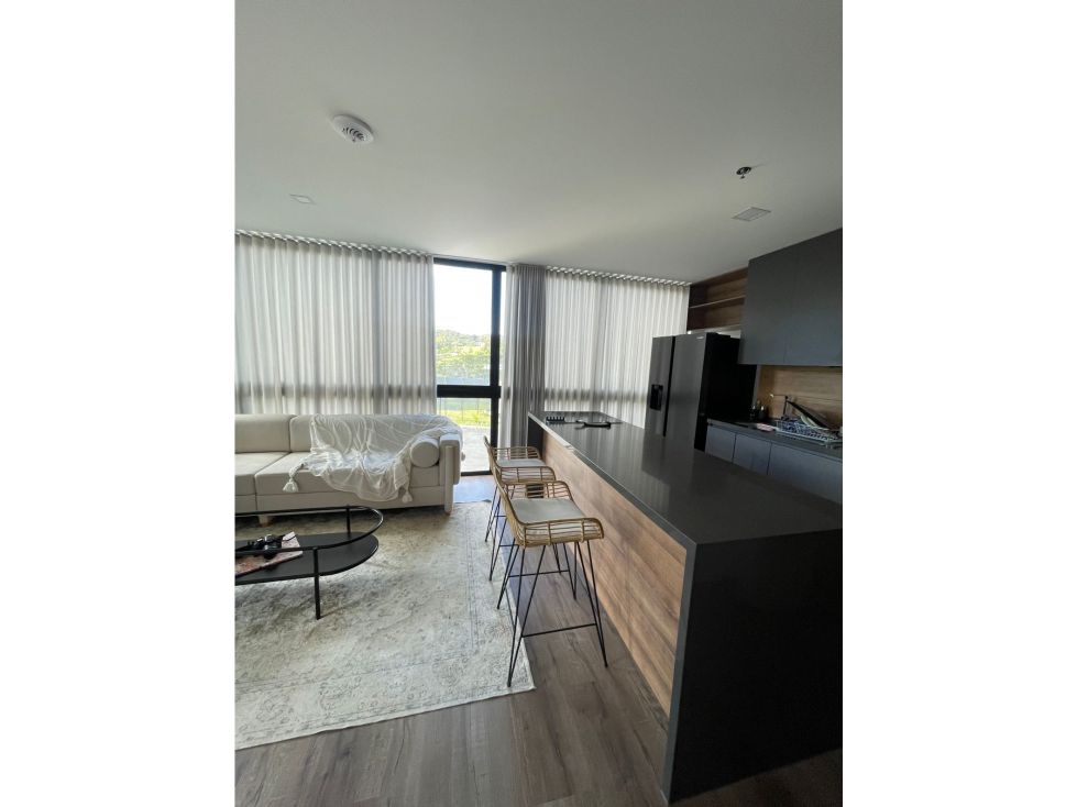 Aparta estudio en alquiler en el Poblado — foto 2