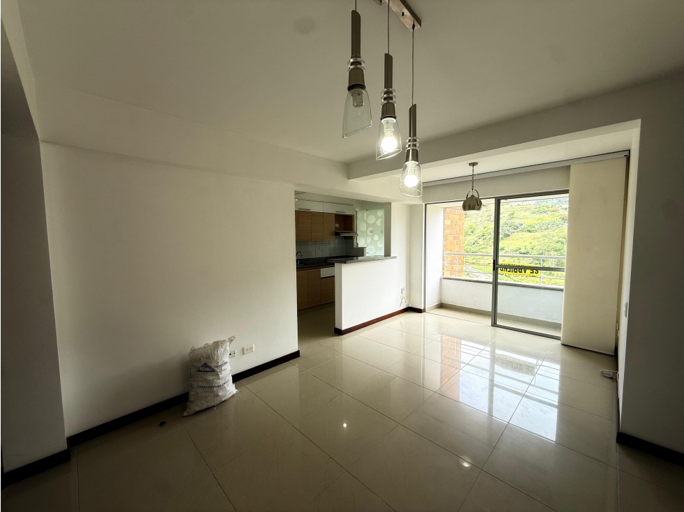 Apartamento en alquiler en calasanz — foto 2