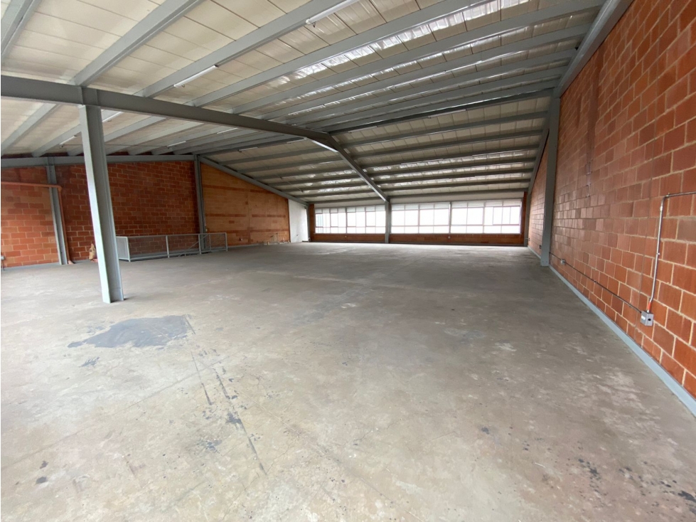Bodega en alquiler en La América — foto 2