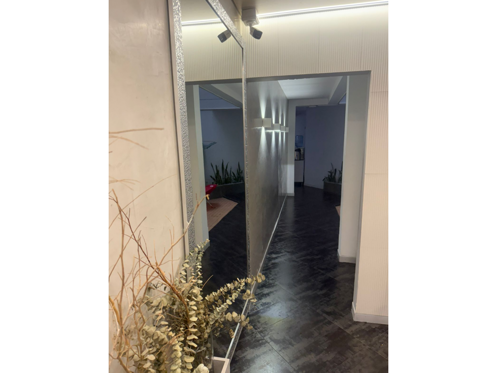 Oficina en alquiler en laureles — foto 2