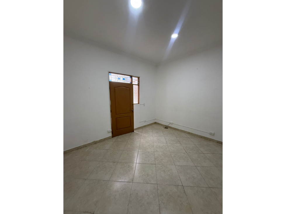 Oficina en alquiler en Laureles