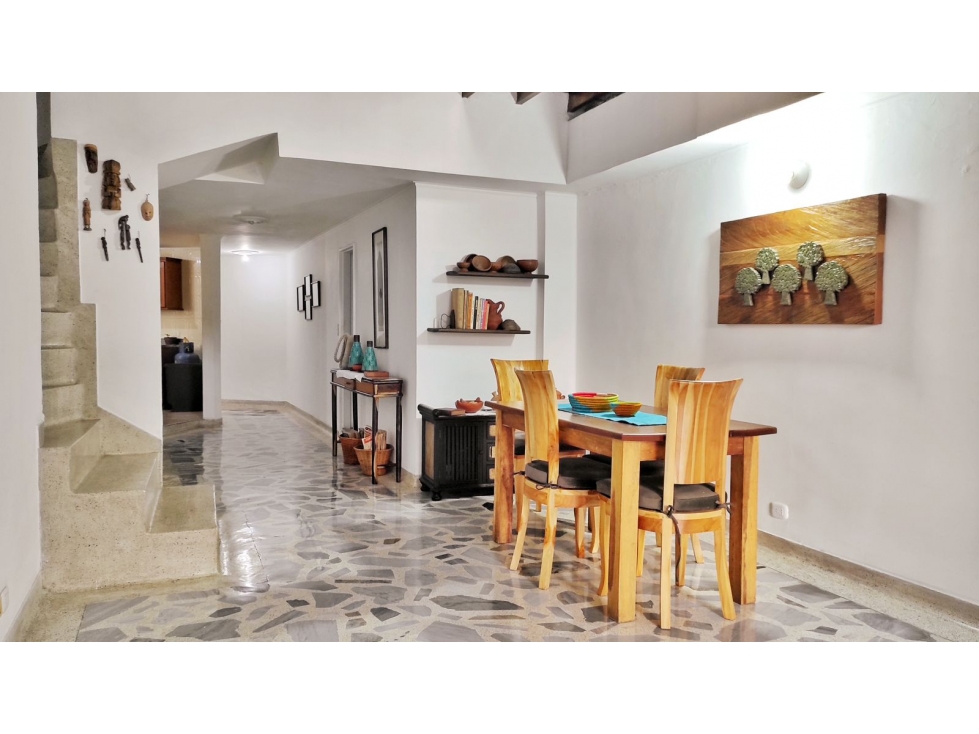 Apartamento Duplex en Venta en Laureles — foto 2