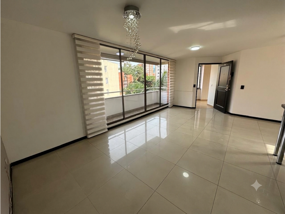 Apartamento en alquiler en Laureles