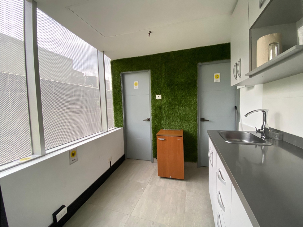 Arriendo oficina en el poblado — foto 5