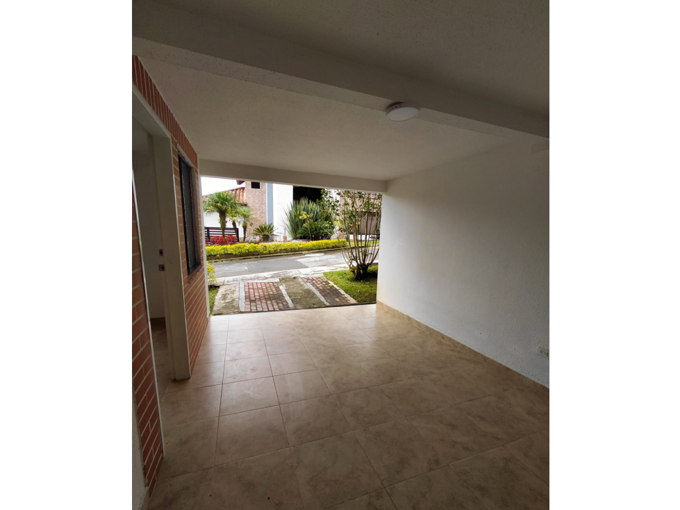 Casa en venta en guarne — foto 3