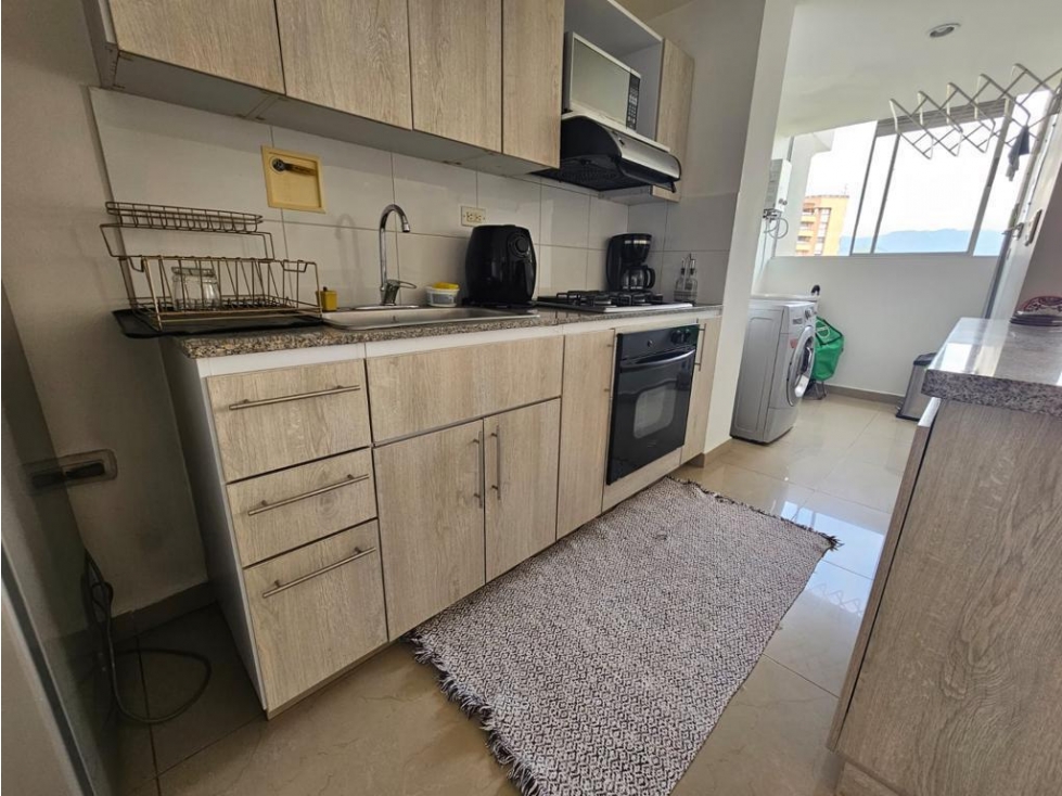 Apartamento amoblado en arriendo El Poblado, Medellin — foto 3