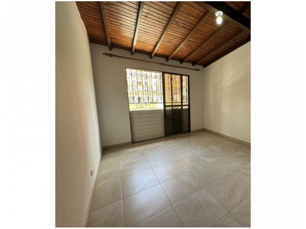 Apartamento en Venta en Laureles — foto 2