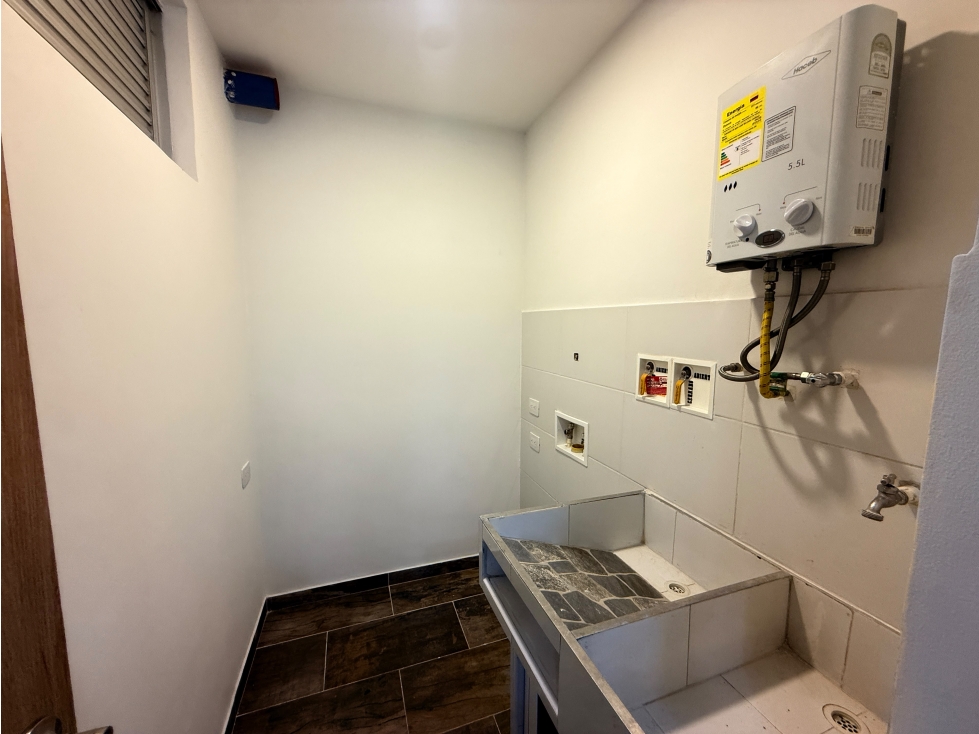 Apartamento en alquiler en calasanz — foto 3